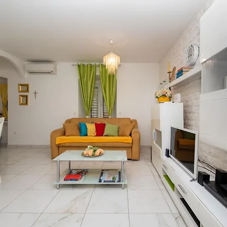 ディー スプリト