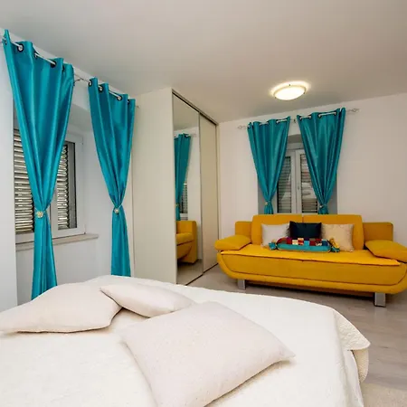 ディー スプリト