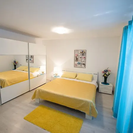 Apartment Dea Split