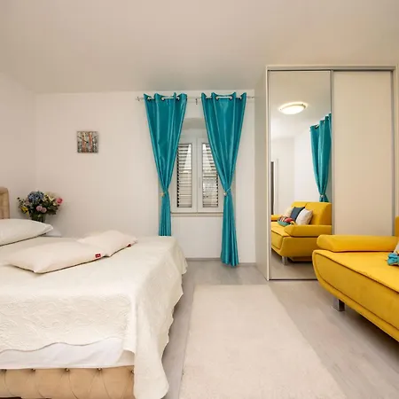 Dea Apartment *