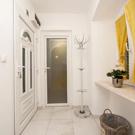 Dea Apartment