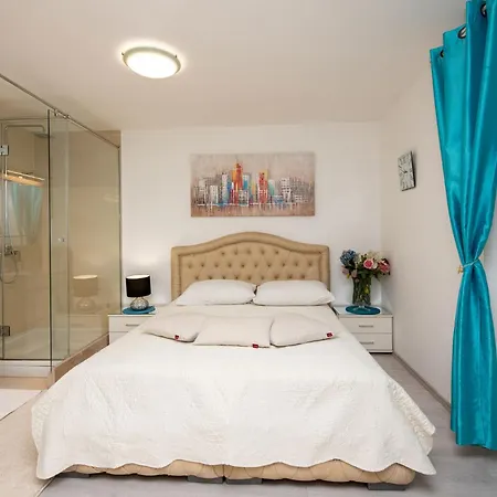 Dea Apartment *
